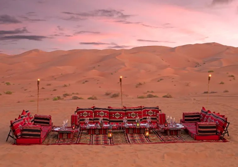 Dinner im camp nujum ©anantara