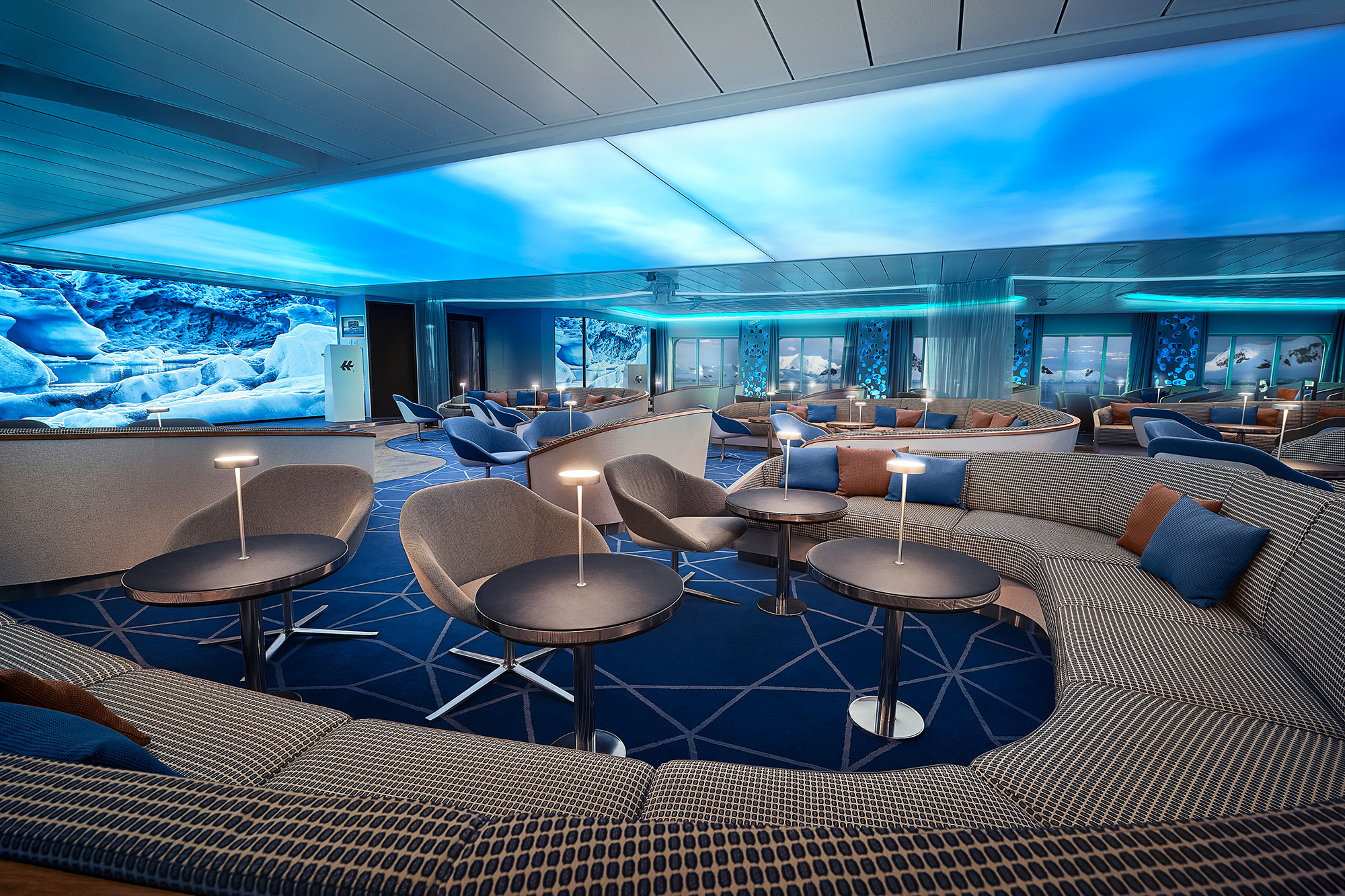 Hapag lloyd cruises – hanseatic inspioration: hanseatrium | welt der reisen, hamburg